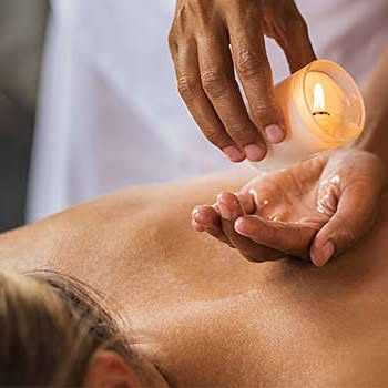 Massage à l'huile chaude de bougie